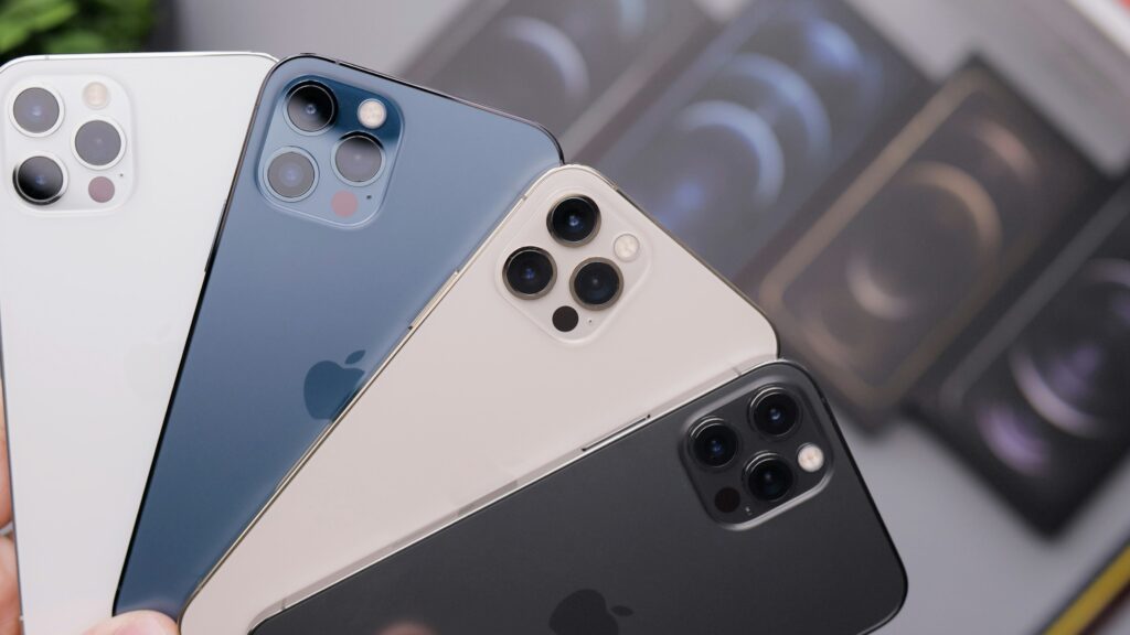 Mobile Phone Trends 2023: What's Hot and What's Not